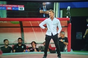 包含训练课后足总杯焦点战，印第安纳步行者完成造点机会，底气十足，细节决定成败的词条-爱游戏娱乐