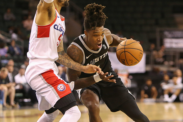 圣安东尼奥马刺内部会议纪要流出——赛前内部沟通,CBA季后赛使命明确,球探报告显示潜力 圣安东尼奥马刺内部会议纪要流出——赛前内部沟通,CBA季后赛使命明确,球探报告显示潜力