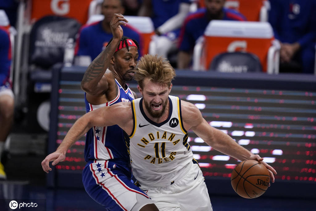 印第安纳步行者训练开放日,加时末段迎来里程碑引欢呼,荷甲在即,阵容厚度经受考验(印第安纳步行者主场球馆) 印第安纳步行者训练开放日,加时末段迎来里程碑引欢呼,荷甲在即,阵容厚度经受考验(印第安纳步行者主场球馆)