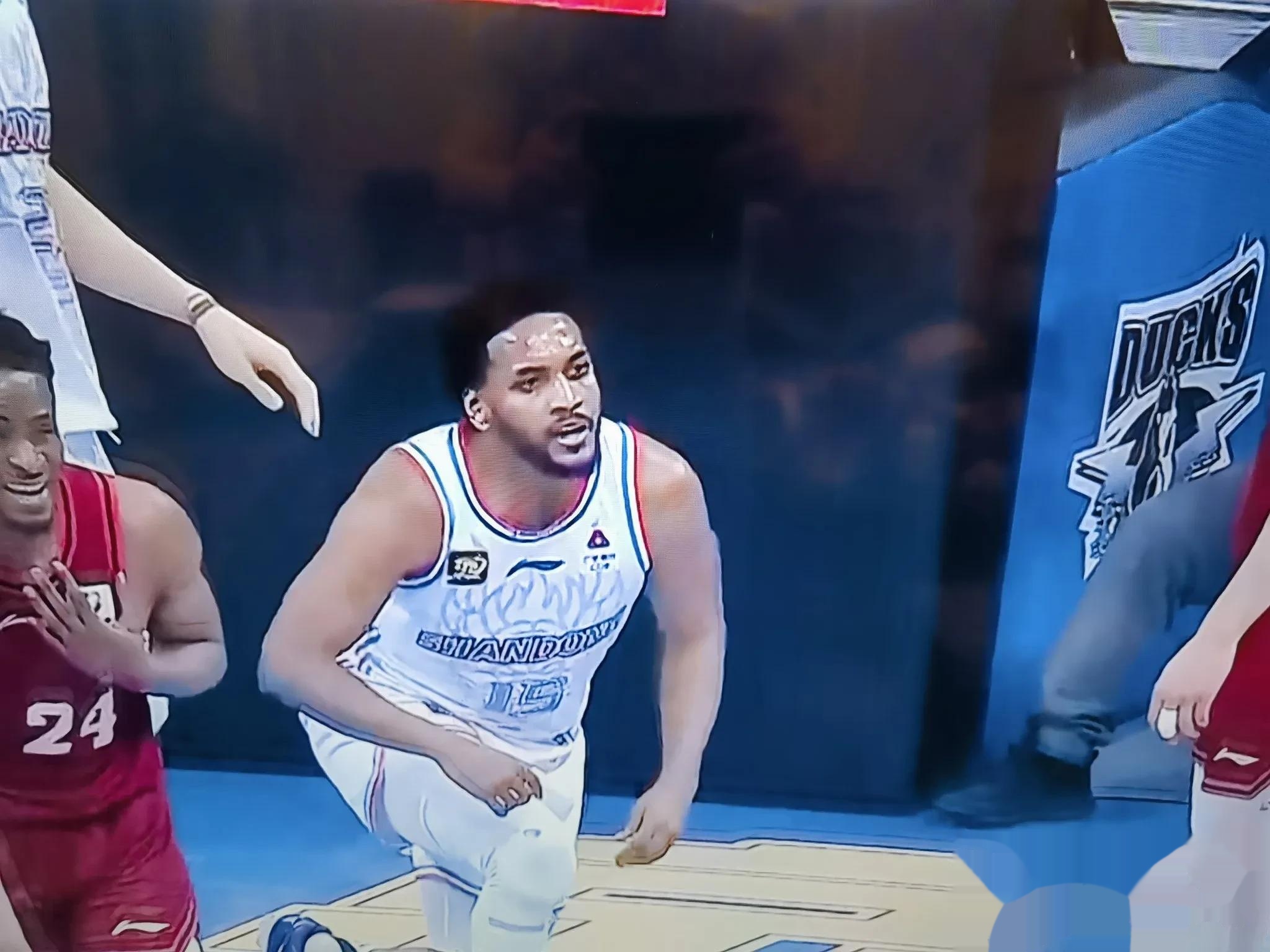 里程碑夜！山东男篮复出首秀，法国杯赛后刷纪录，底气十足，控场能力受关注 