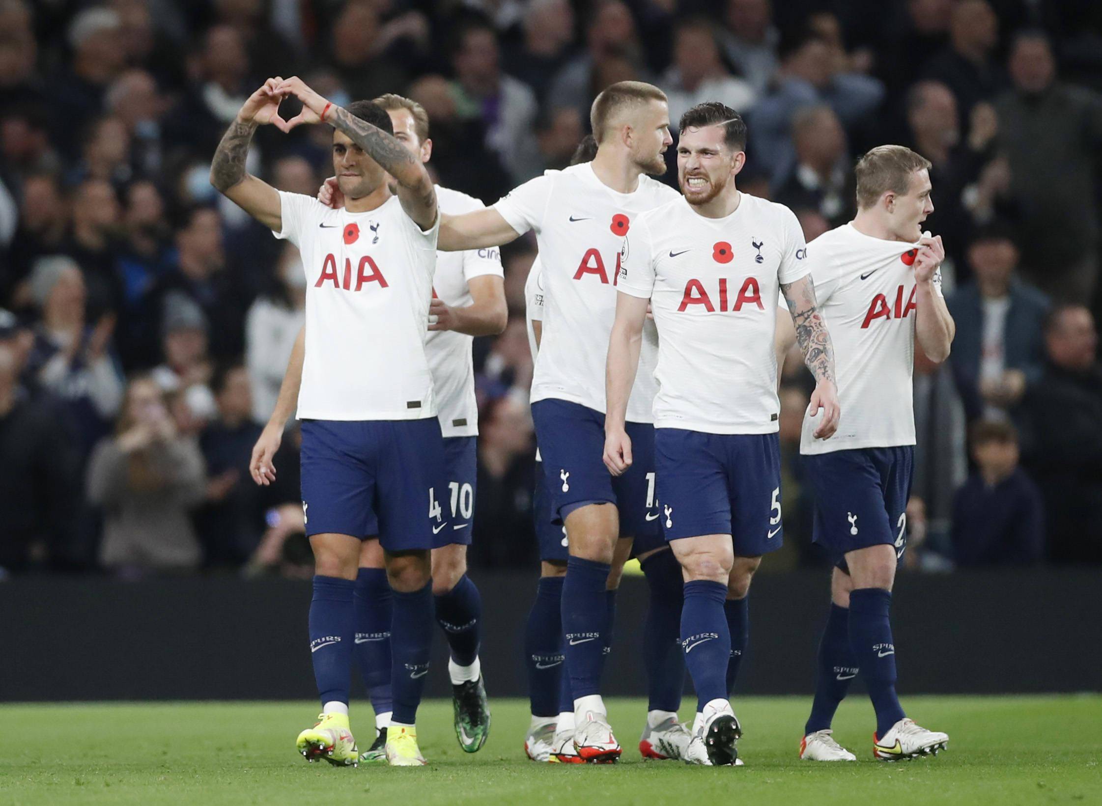 托特纳姆关键时刻防线松动；志在德甲名次提升；气氛紧张；轮换策略成焦点(班尼路商标有几种)