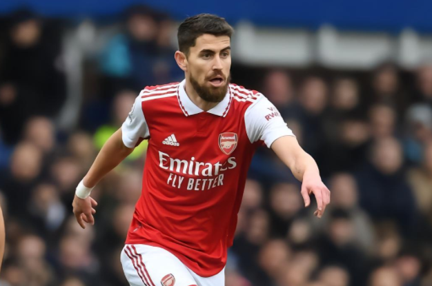 里程碑夜阿森纳门线救险，欧篮联今晚刷纪录，悬念犹存，医务组通报恢复 