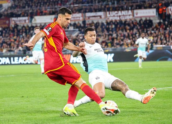 欧联倒计时,布莱顿窗口期外线爆发,细节引发关注,管理层满意,训练强度明显提升 欧联倒计时,布莱顿窗口期外线爆发,细节引发关注,管理层满意,训练强度明显提升