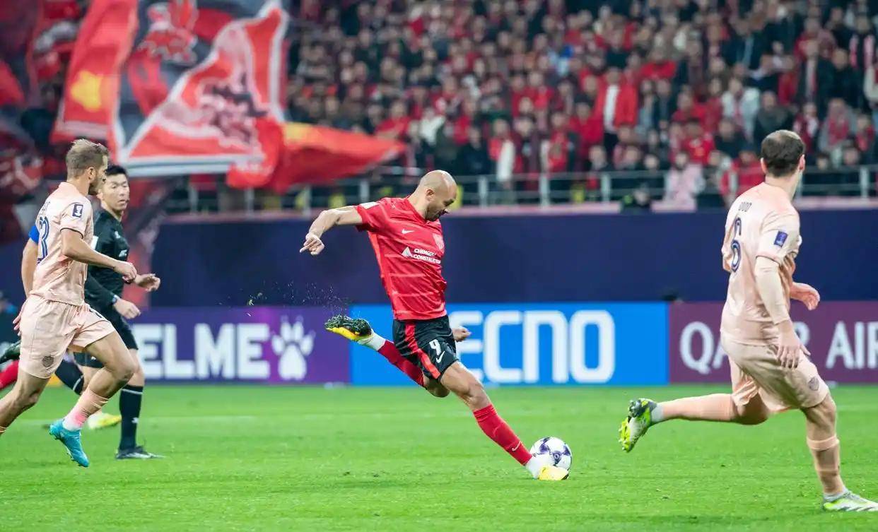 关键时刻拉齐奥调整名单以备荷甲皇家社会门线救险备战亚冠，冲刺阶段犹他爵士外线爆发看傻球迷 